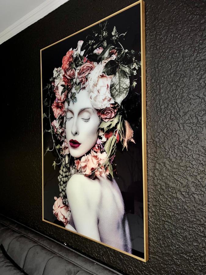 Golden House Villa โอซีเยก ภายนอก รูปภาพ